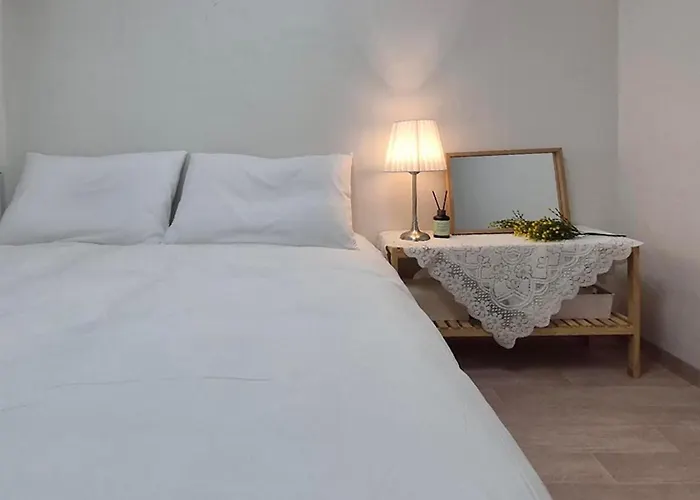 Appartement 홍대 연남 # Y201
